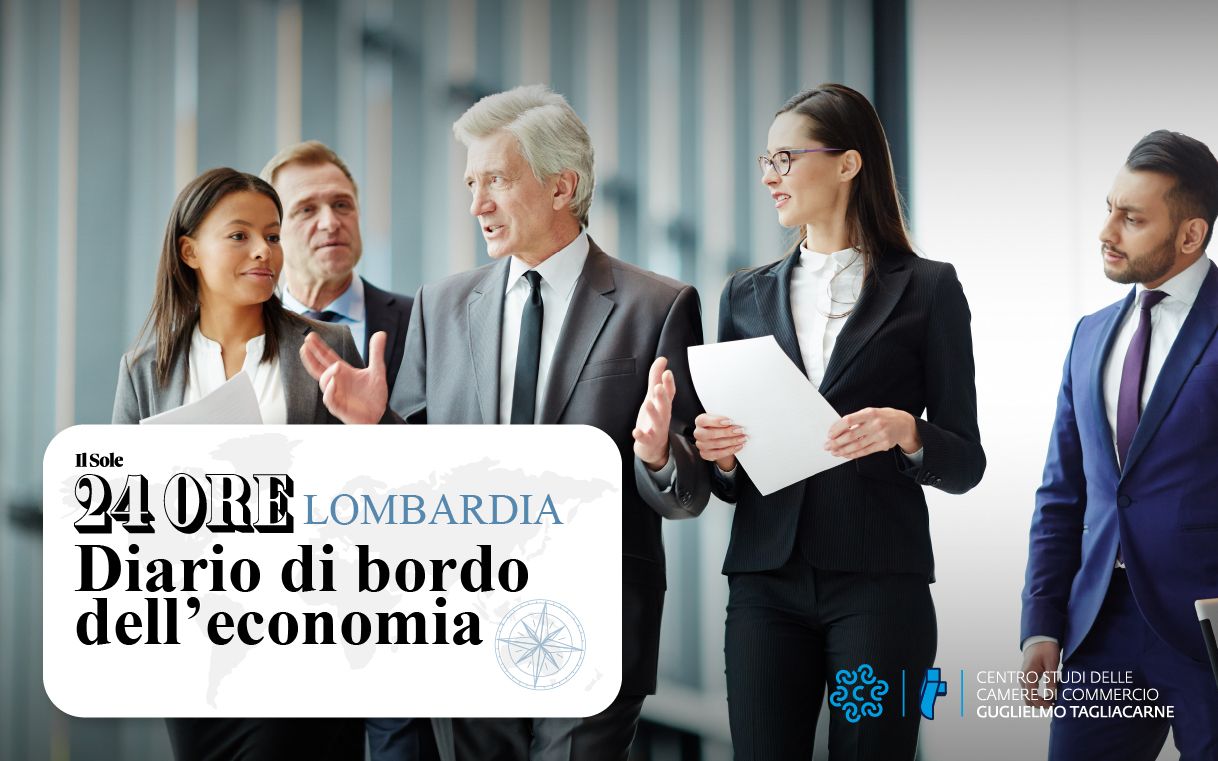 foto di uomini e donne manager che parlano di lavoro