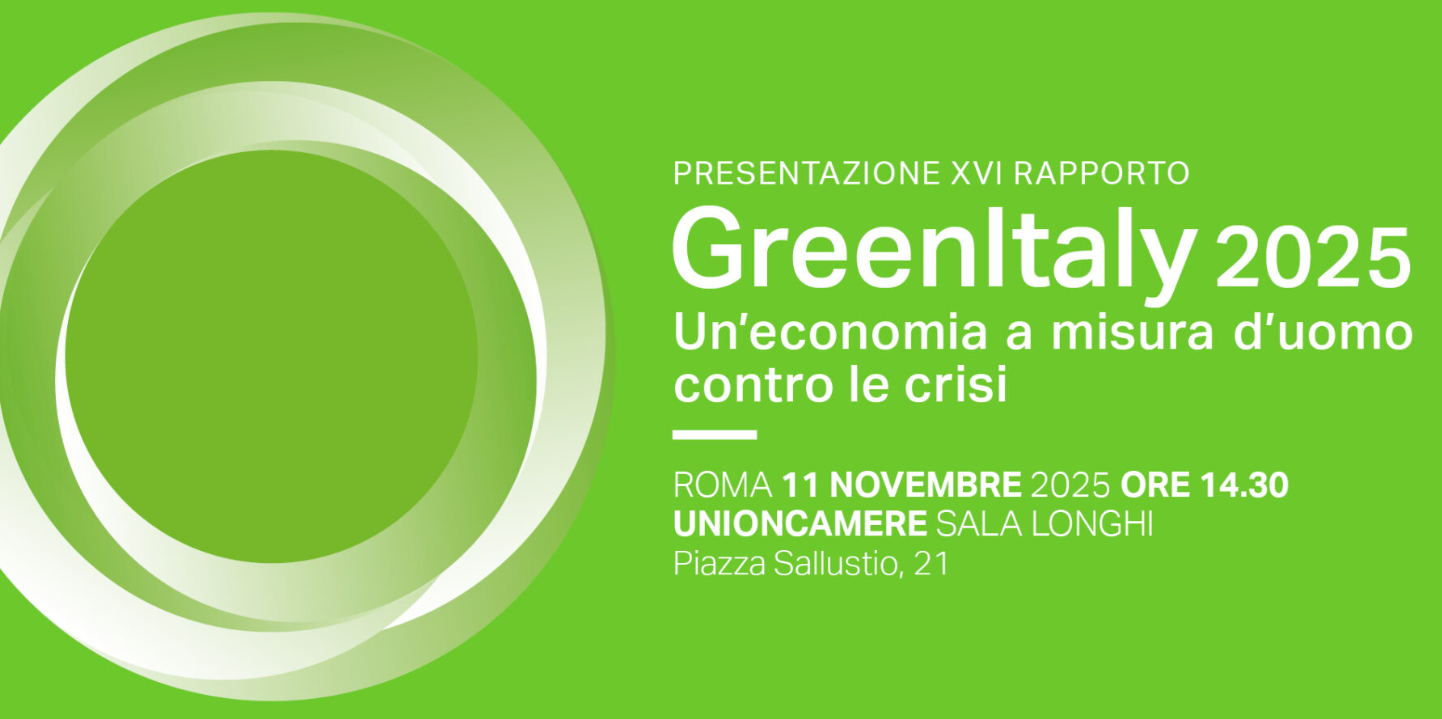 Locandina dell'evento con il titolo "Presentazione del XVI Rapporto GreenItaly 2025" scritto in bianco su sfondo verde
